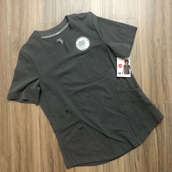 Cuddl Duds 6-Pocket Short Sleeve Scrub Top - Picture 5 of 13